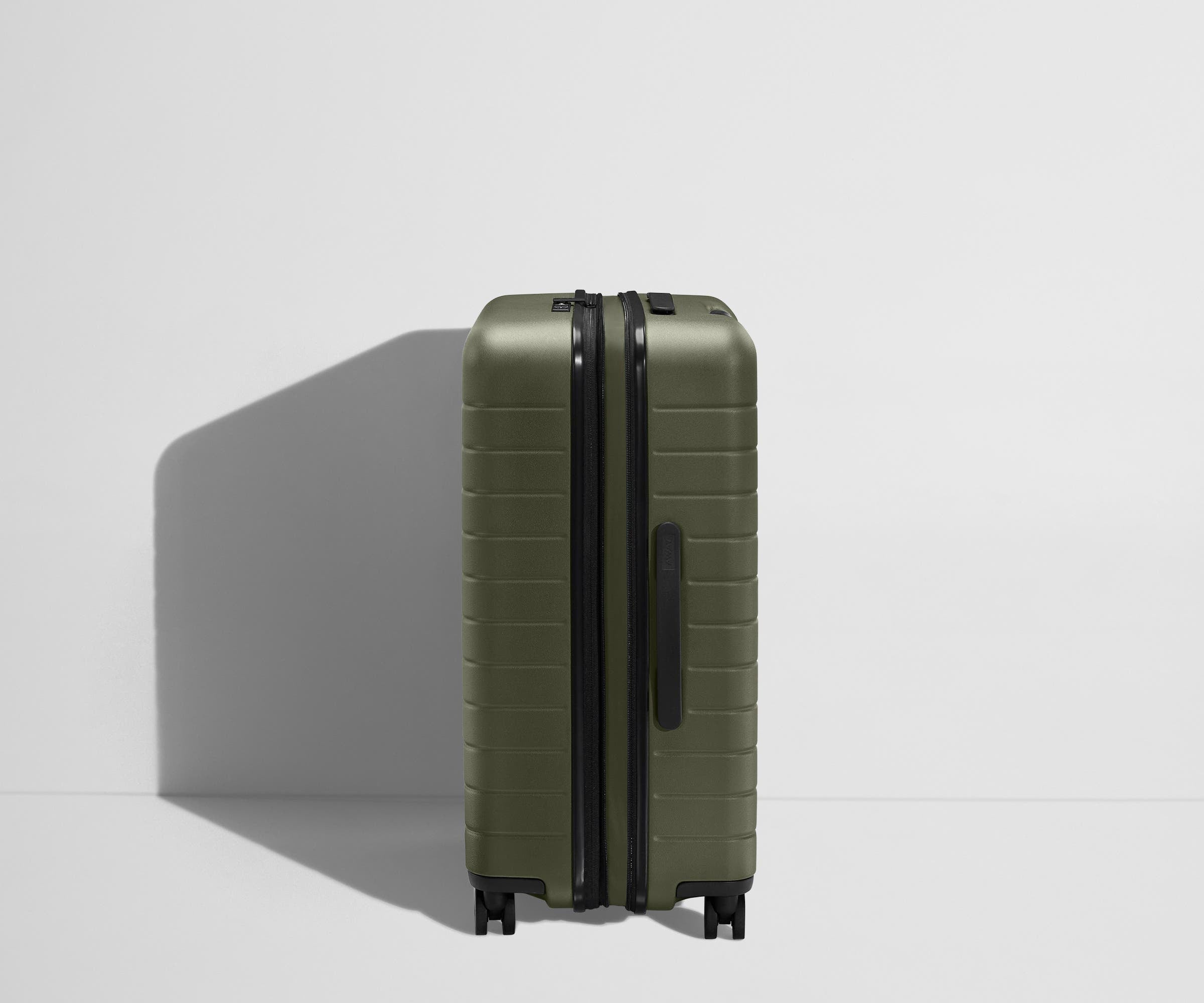 Away The Medium Flex Suitcase - Olive Green