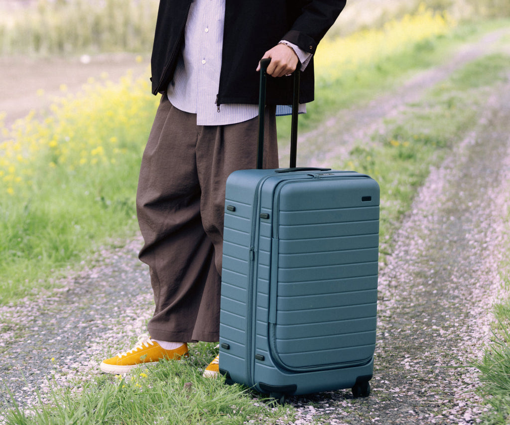 Away Topside Medium Trunk Suitcase - Coast Blue
