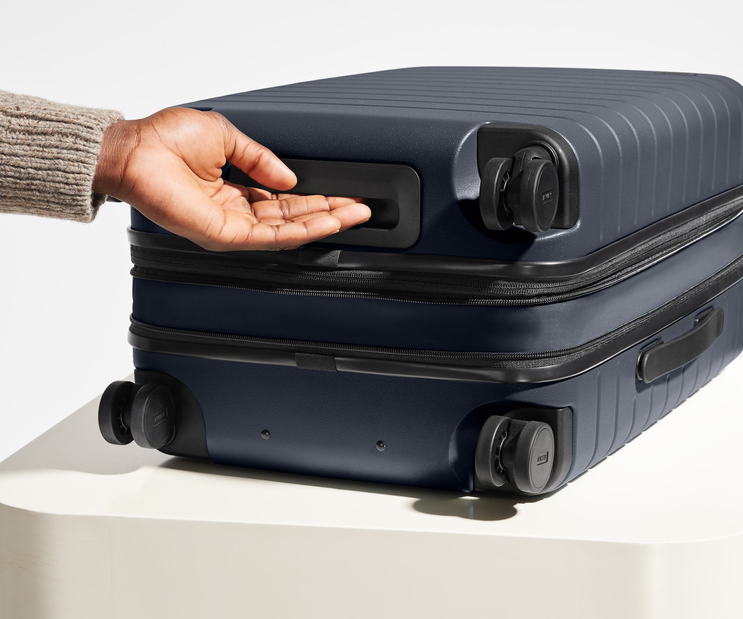 Away The Carry-On Flex Suitcase - Navy Blue