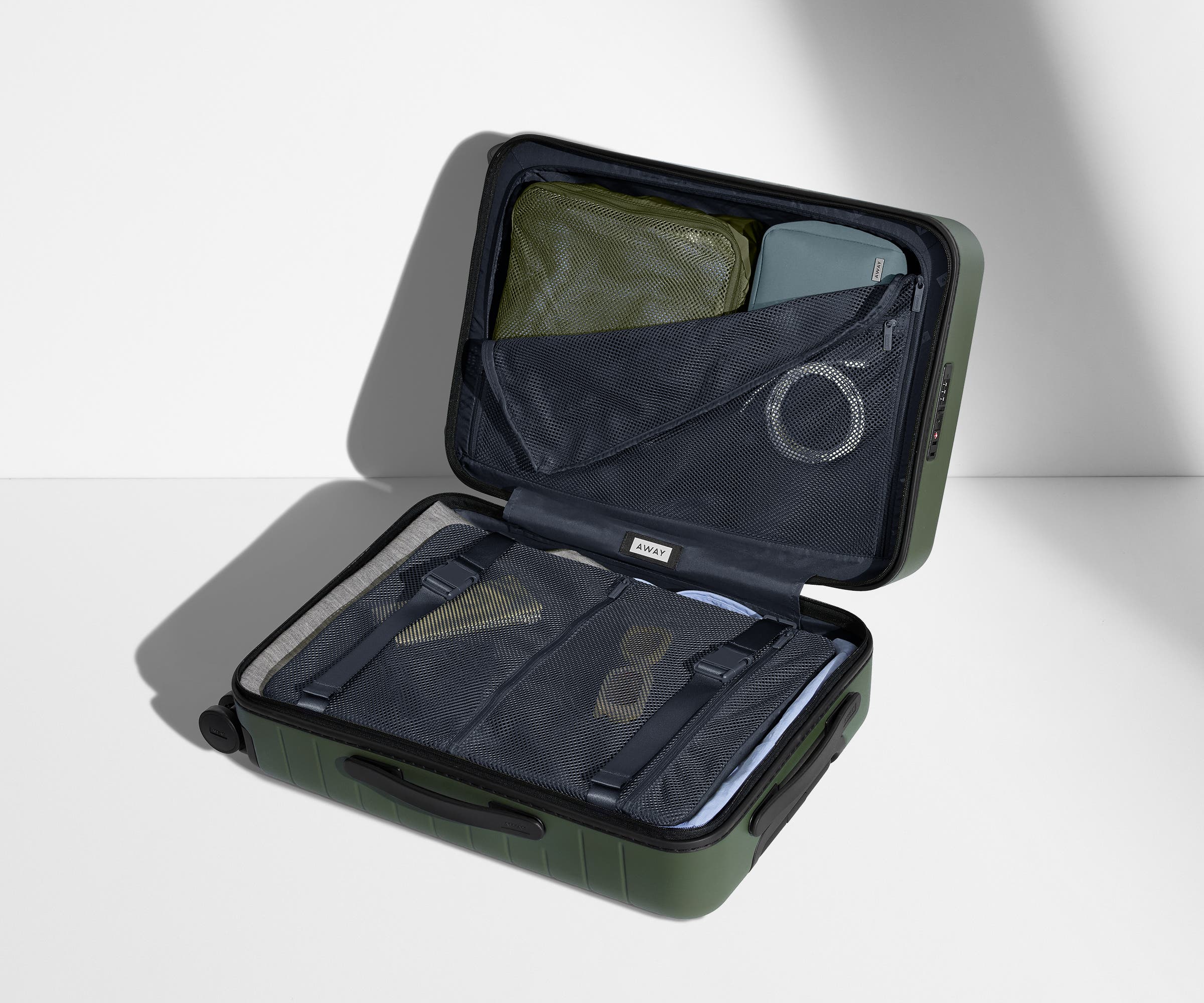Away Explorer Essentials Bundle Suitcase