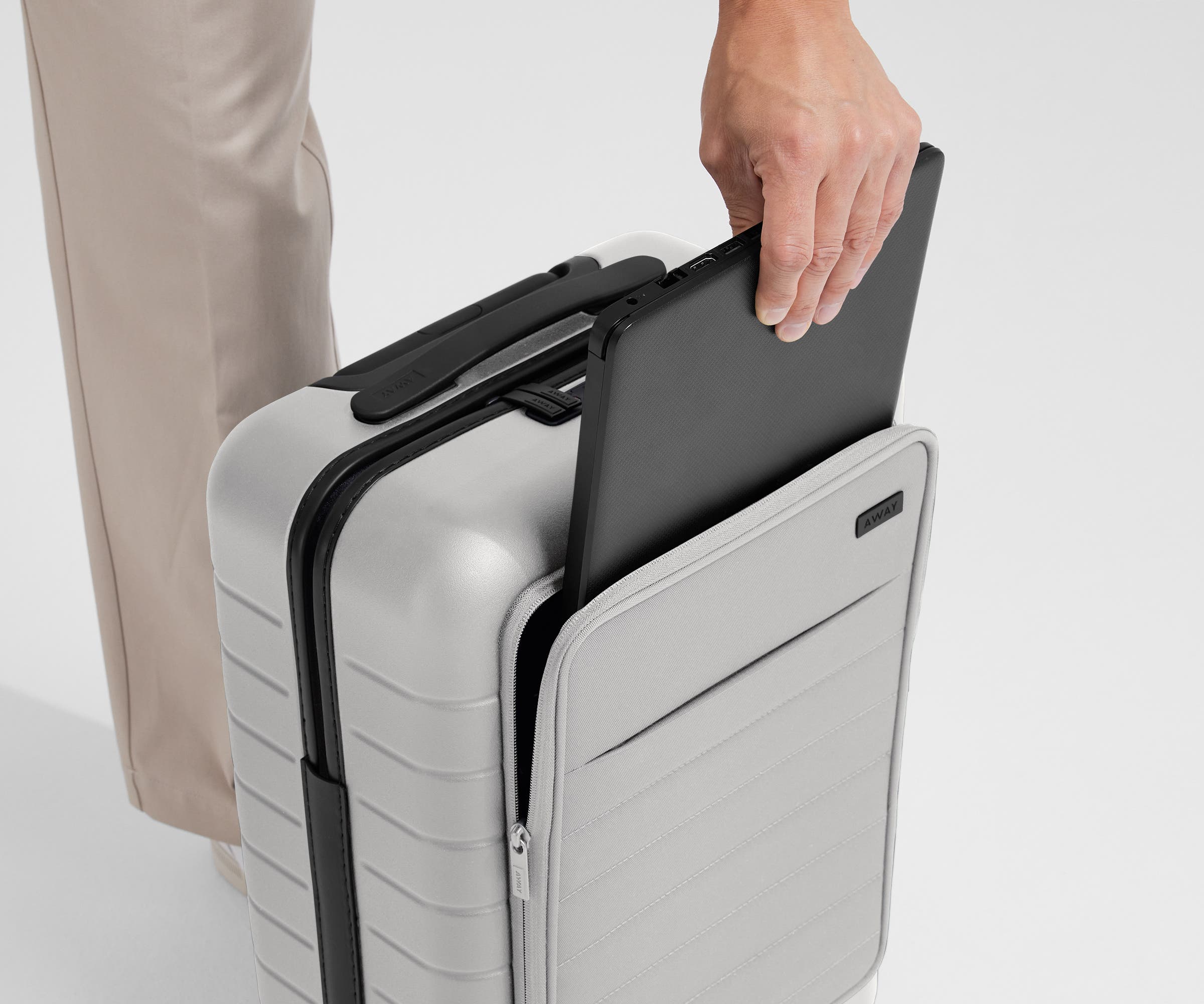 Away The Executive Carry-On Suitcase - Cloud Gray