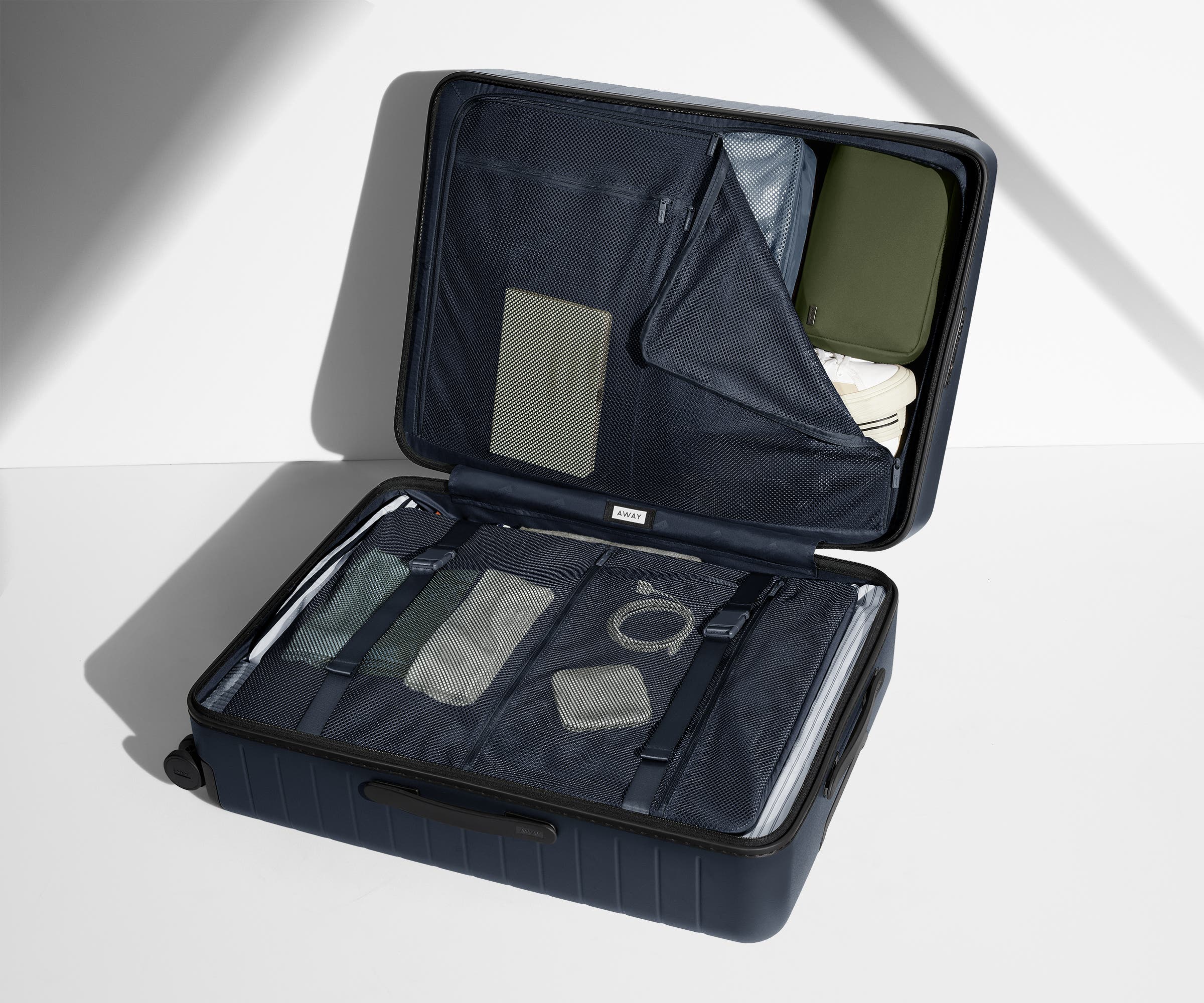 Away The Medium Suitcase - Navy Blue
