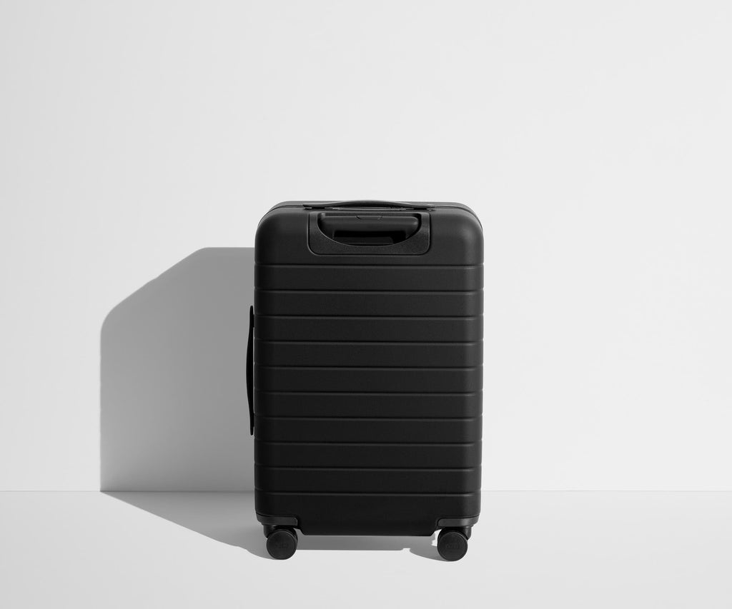 Away The Bigger Carry-On Suitcase - Jet Black