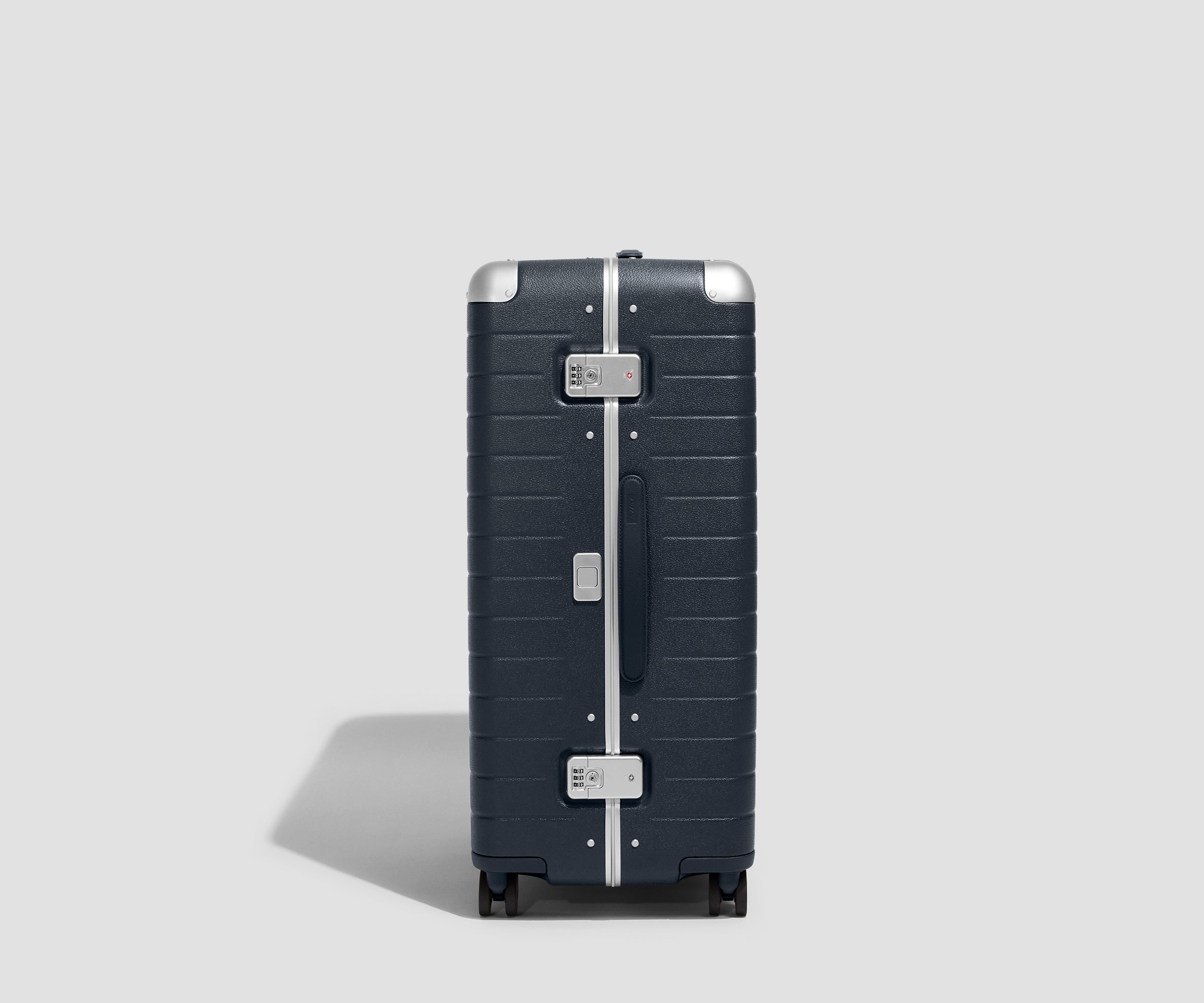 Away The Aluminum Edge Large Suitcase - Navy Blue