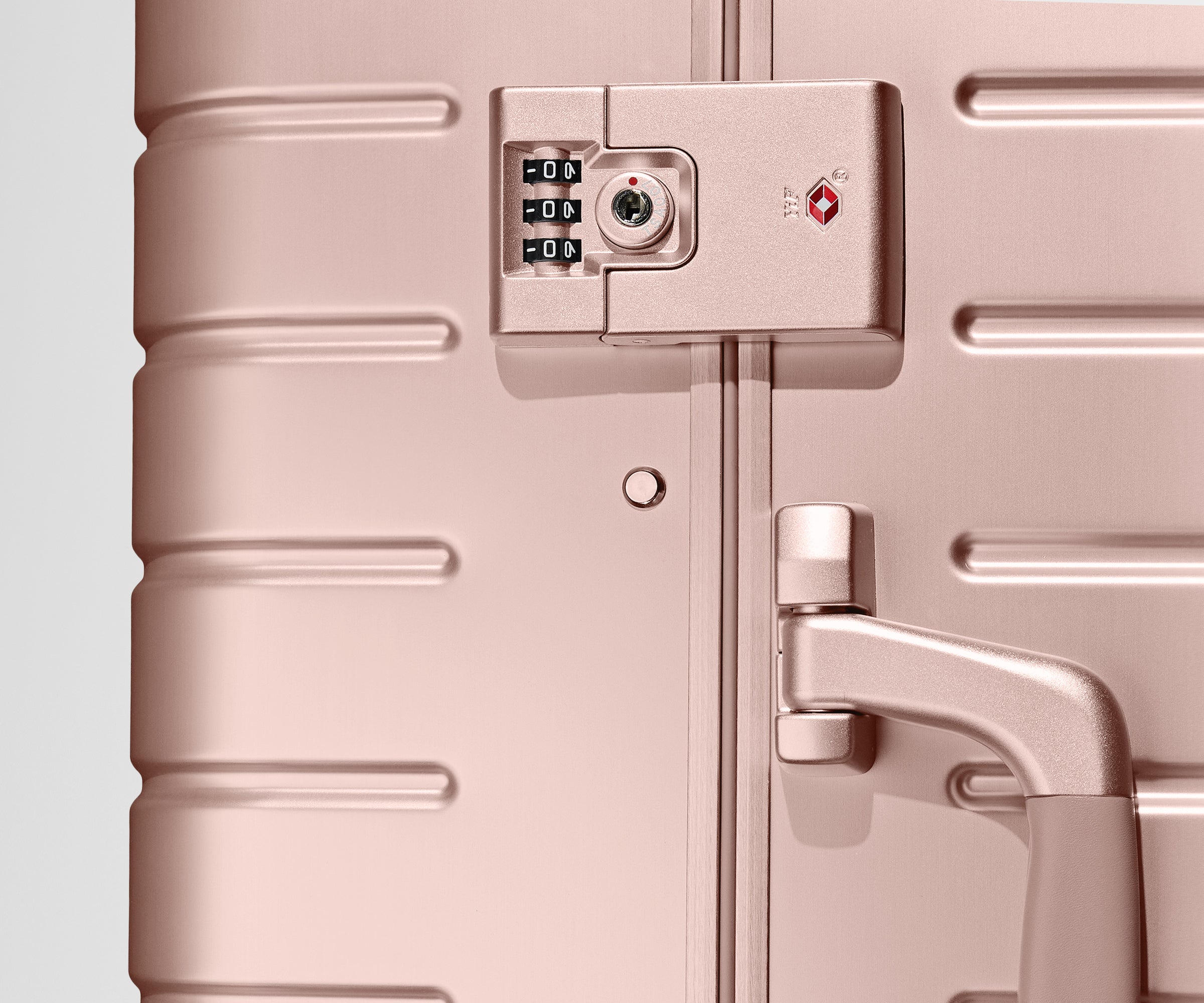 Away The Large: Aluminum Edition Suitcase - Rose Gold