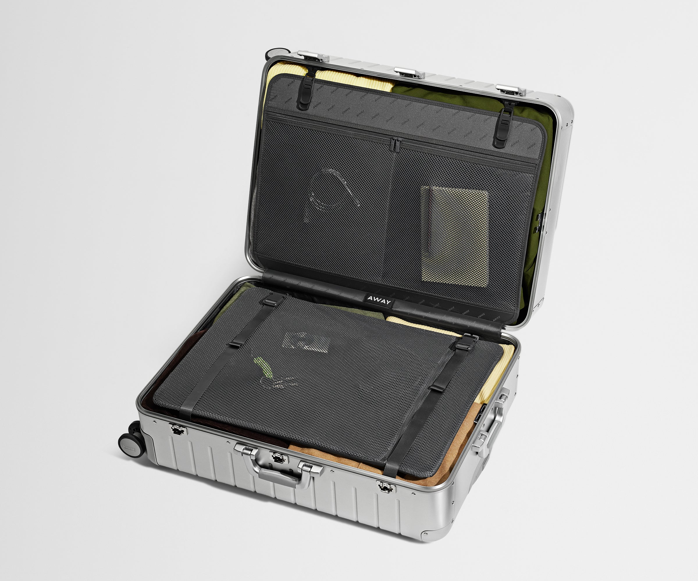 Away The Large: Aluminum Edition Suitcase - Silver