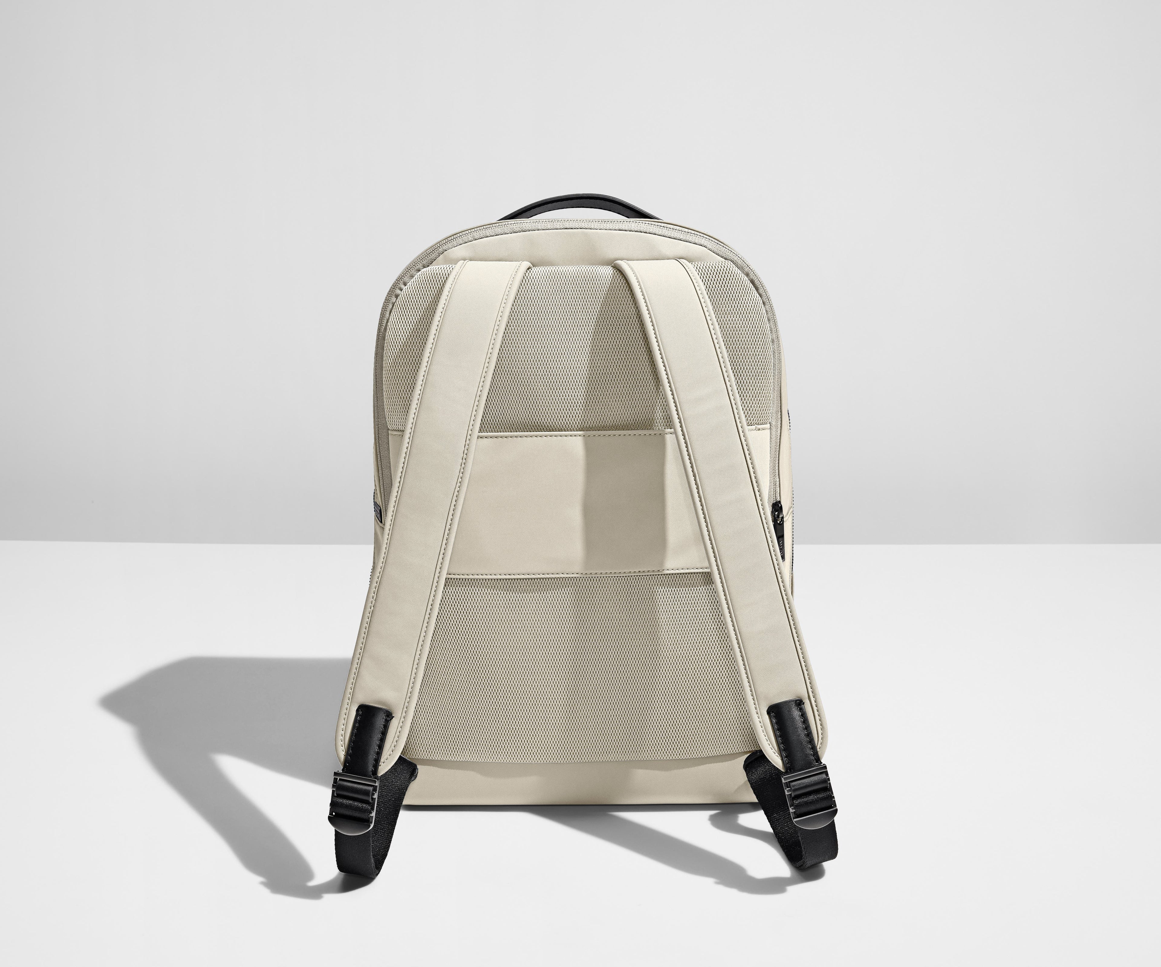 Away The Everywhere Zip Backpack in Salt White