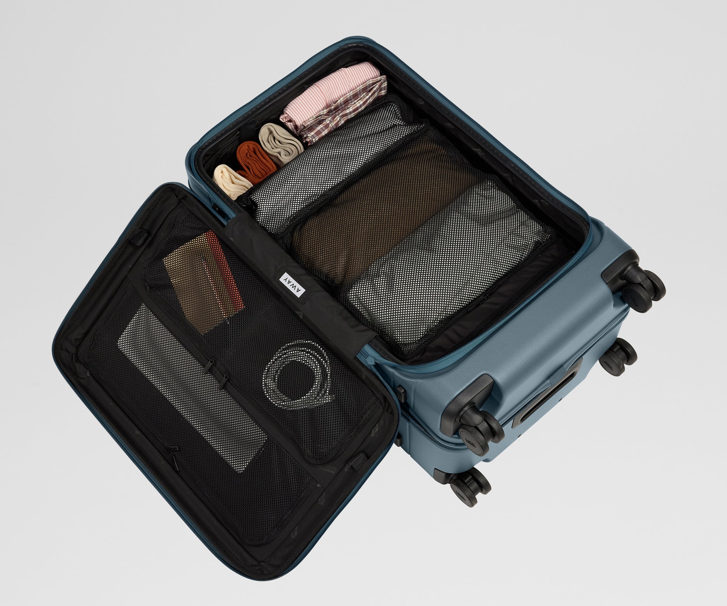 Away Smooth Departure Bundle Suitcase
