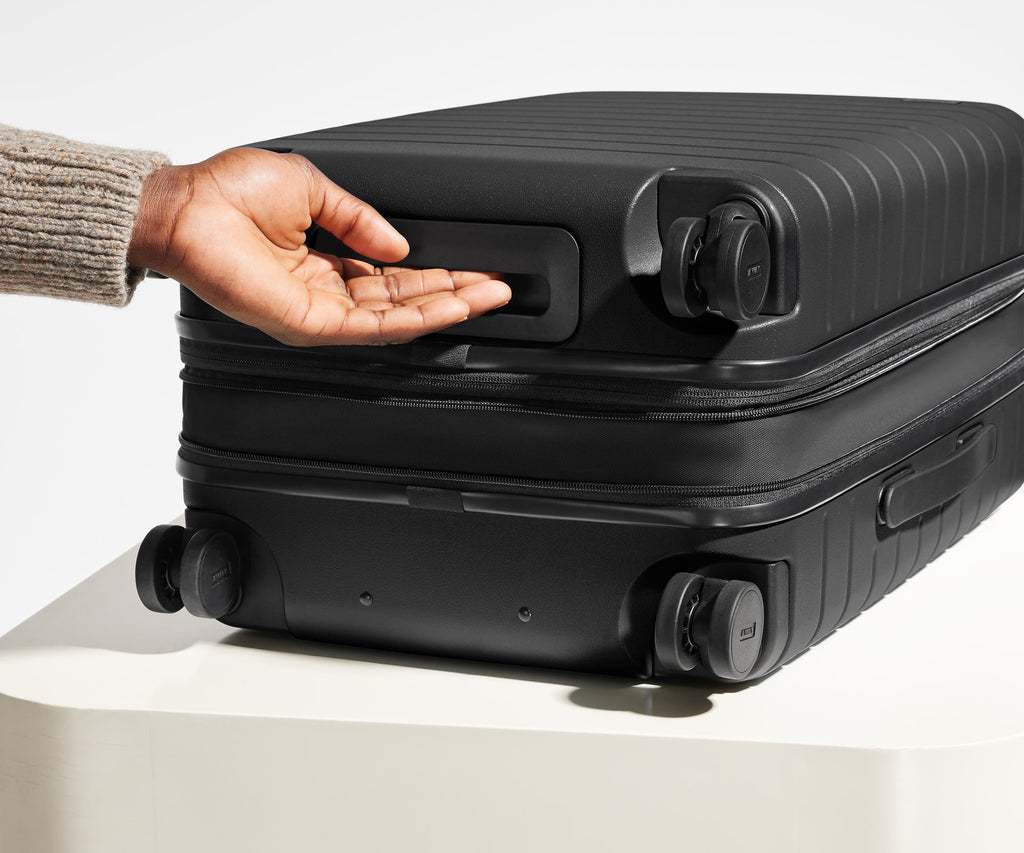 Away The Carry-On Flex Suitcase - Jet Black