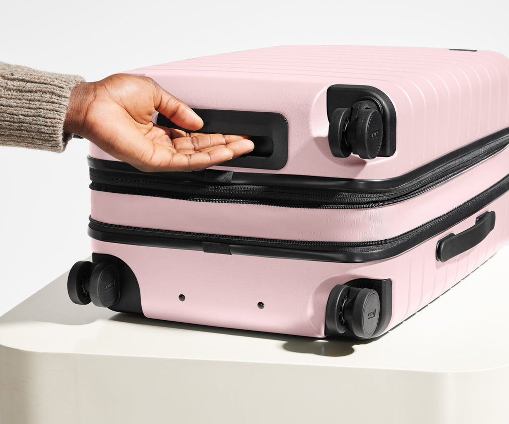 Away The Bigger Carry-On Flex Suitcase - Blush Pink