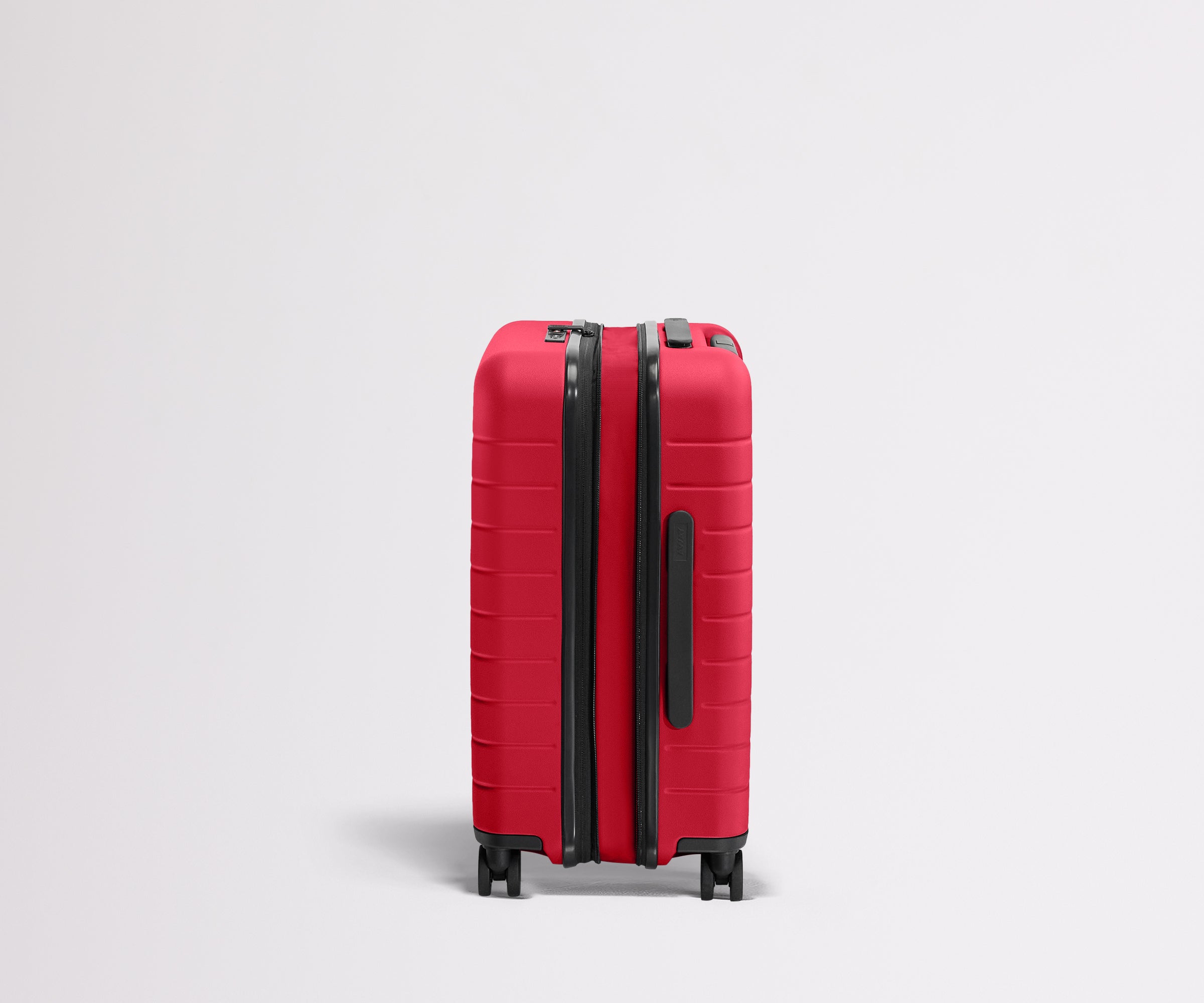 Away The Carry-On Flex Suitcase - Cherry Red