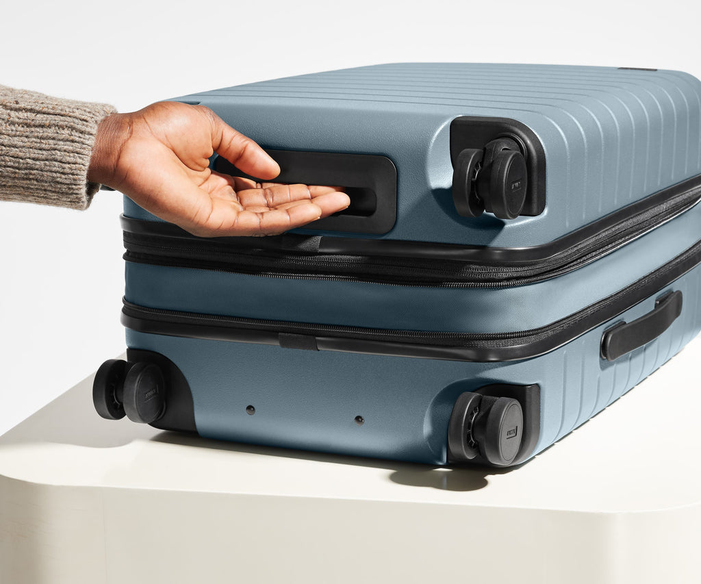 Away The Carry-On Flex Suitcase - Coast Blue