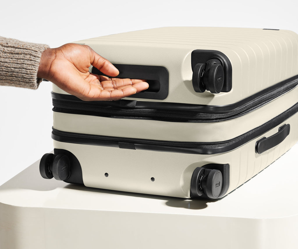 Away The Bigger Carry-On Flex Suitcase - Salt White
