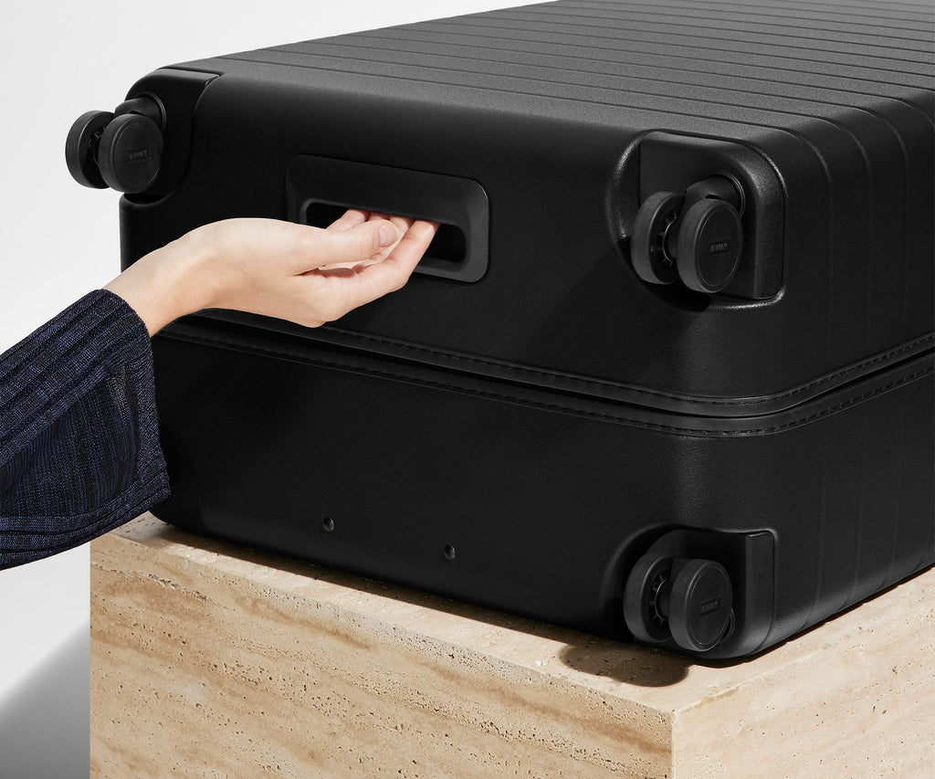 Away The Medium Suitcase - Jet Black