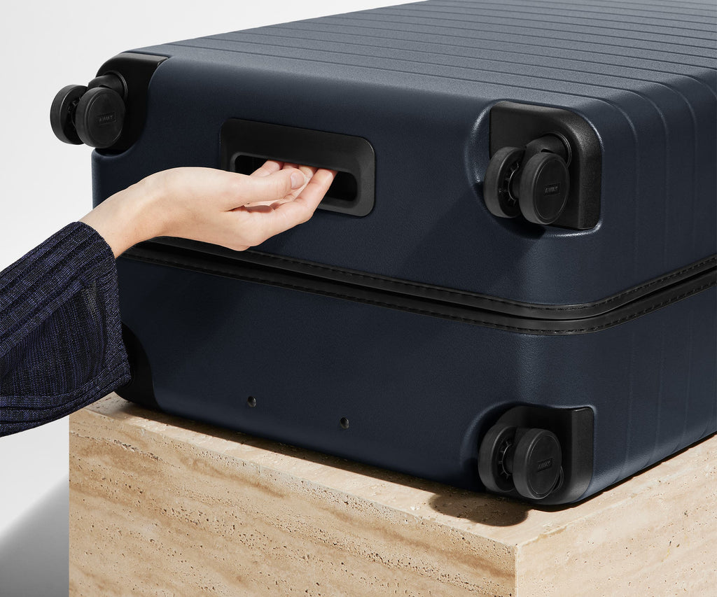 Away The Medium Suitcase - Navy Blue
