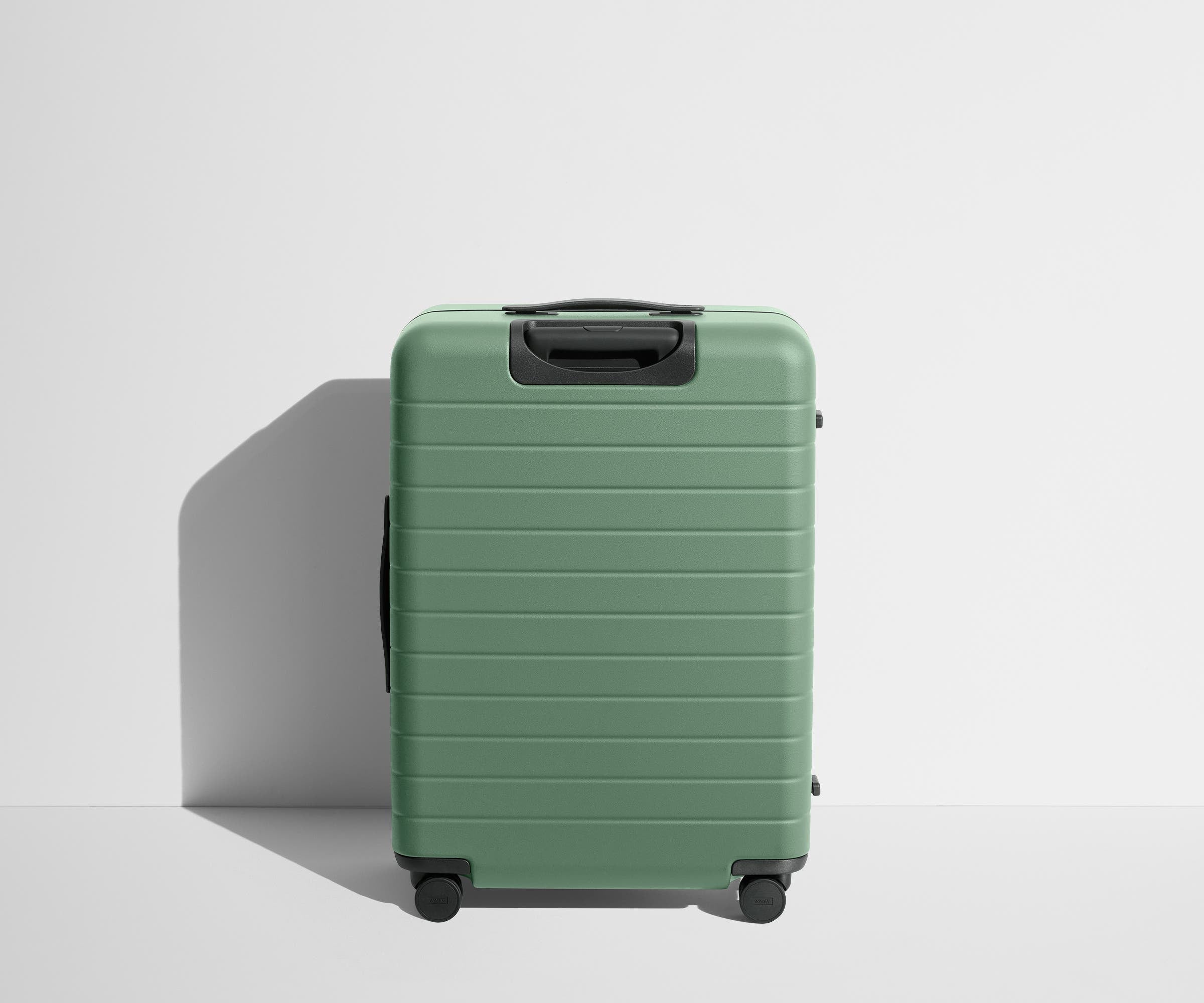 Away The Medium Flex Suitcase - Sea Green