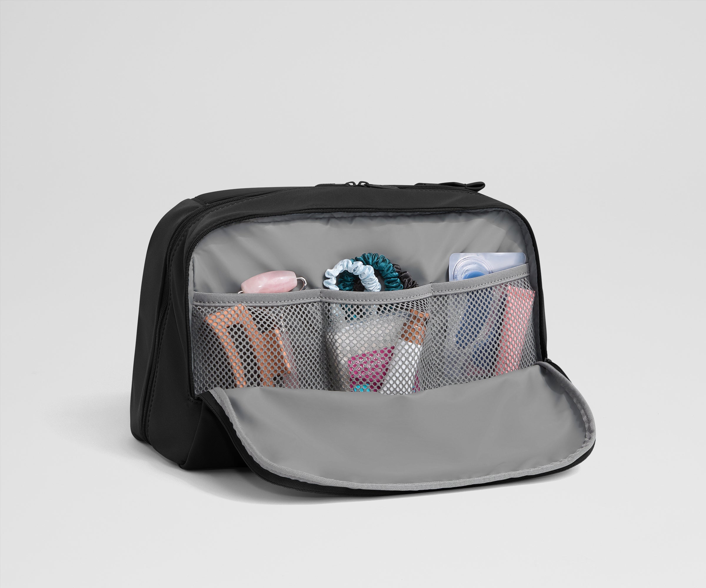 Away Extra Large Toiletry Bag in Jet Black