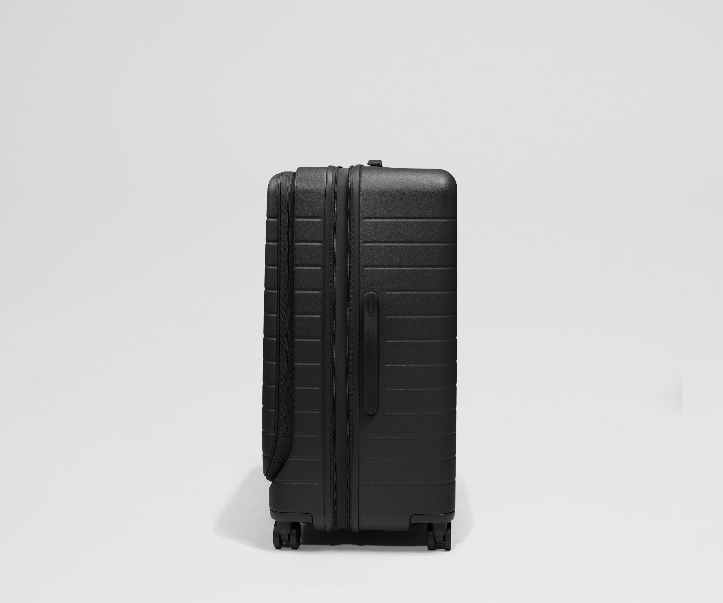 Away Topside Medium Trunk Suitcase - Jet Black