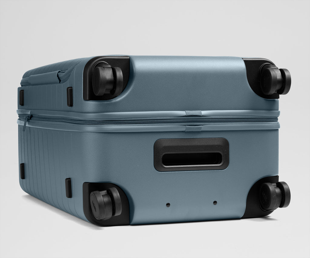 Away Topside Medium Trunk Suitcase - Coast Blue