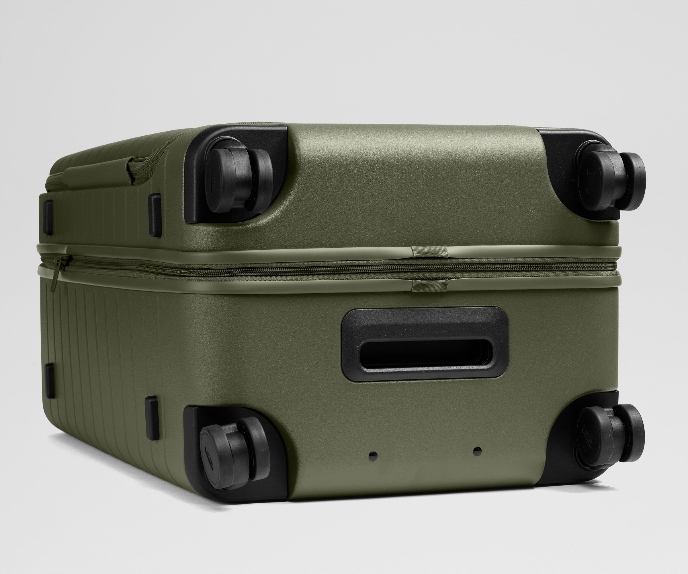 Away Topside Medium Trunk Suitcase - Olive Green