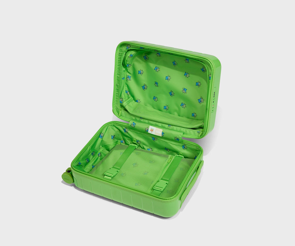 Away The Claw & Tech Bundle Travel Bundle