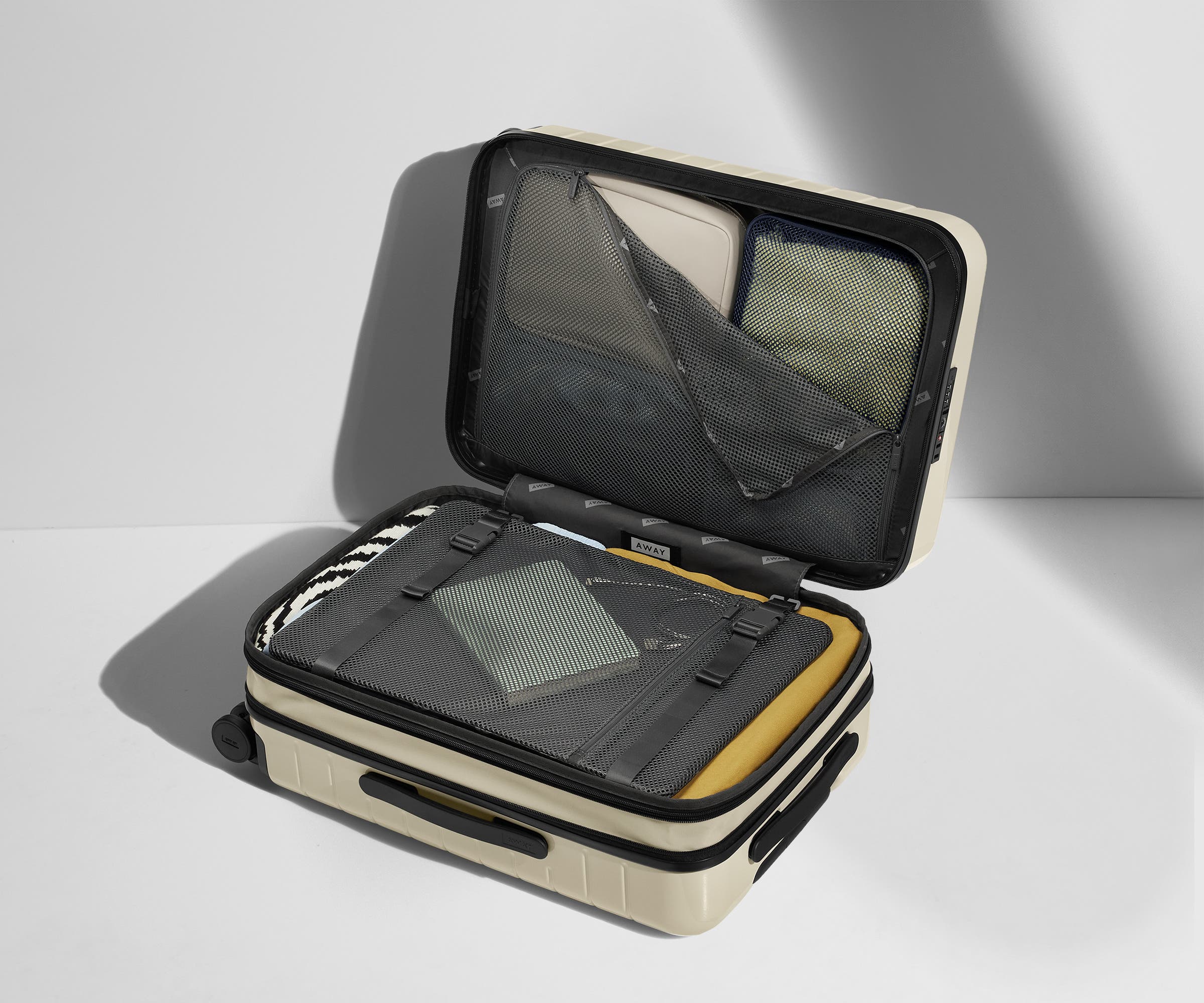 Away The Bigger Carry-On Suitcase - Cream White