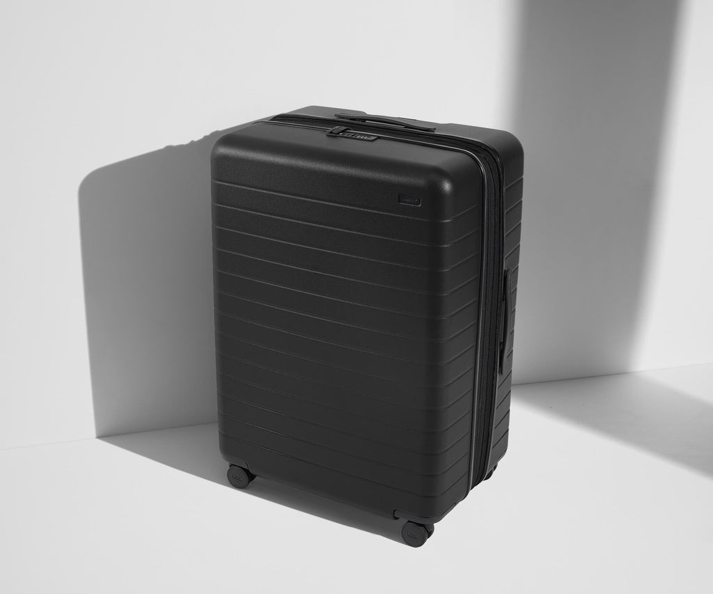 Away The Large Flex Suitcase - Jet Black (DTM)