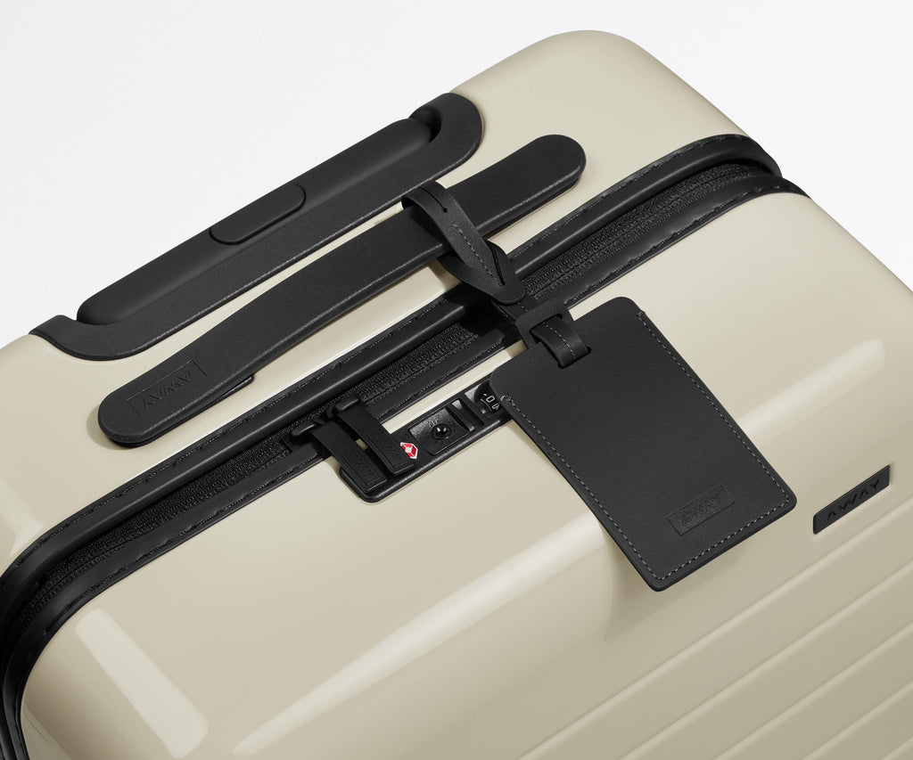 Away The Bigger Carry-On Suitcase - Salt White (Gloss)
